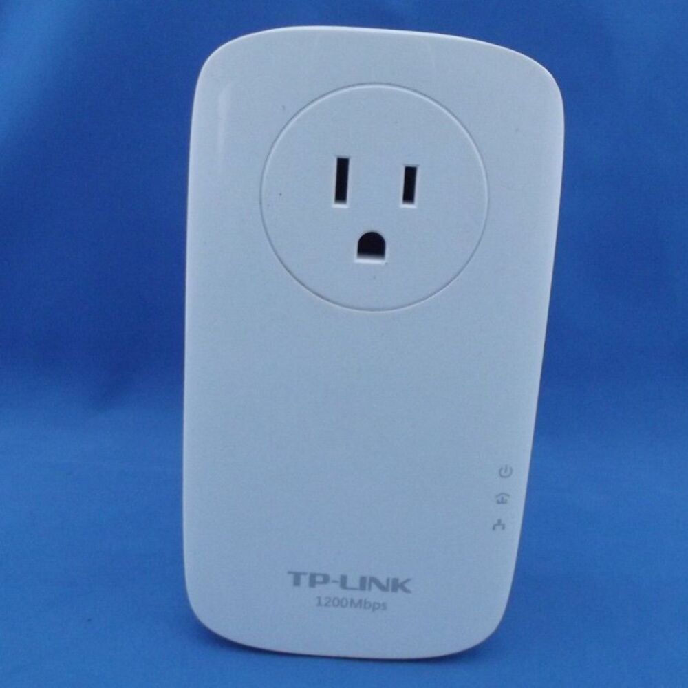 USED TP-LINK Model TL-PA8010P AV1200 Gigabit Passthrough Powerline Adapter